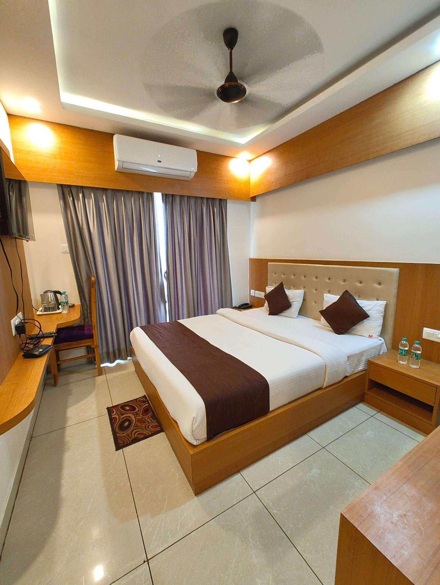 Neeldeep Guest House Puri Exterior foto